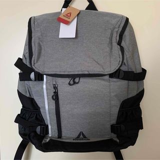 新品・未使用　Reebok リュック　スクエアデイバッグ　30L