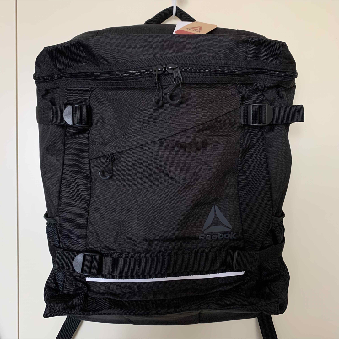 新品・未使用　Reebok リュック　スクエアデイバッグ　30L