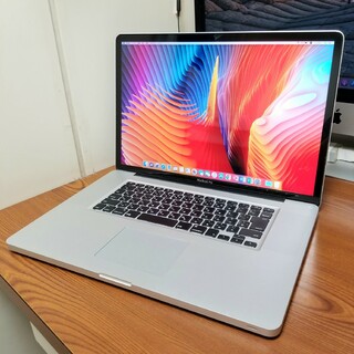 美品 Macbook Pro 17インチ 12G/SSD256GB office