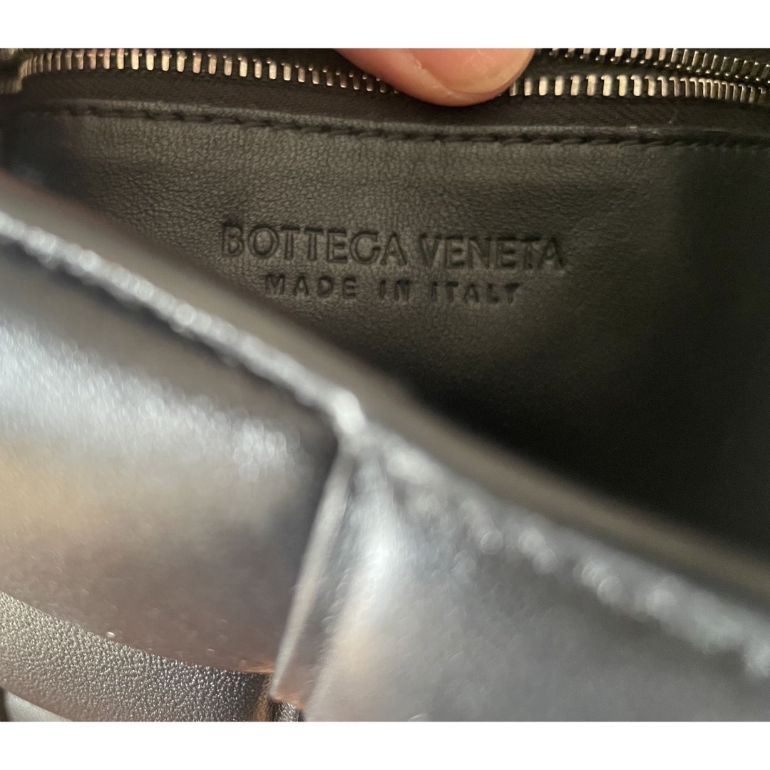 Bottega Veneta(ボッテガヴェネタ)のBOTTEGA VENETA  パデッドカセット レディースのバッグ(ショルダーバッグ)の商品写真