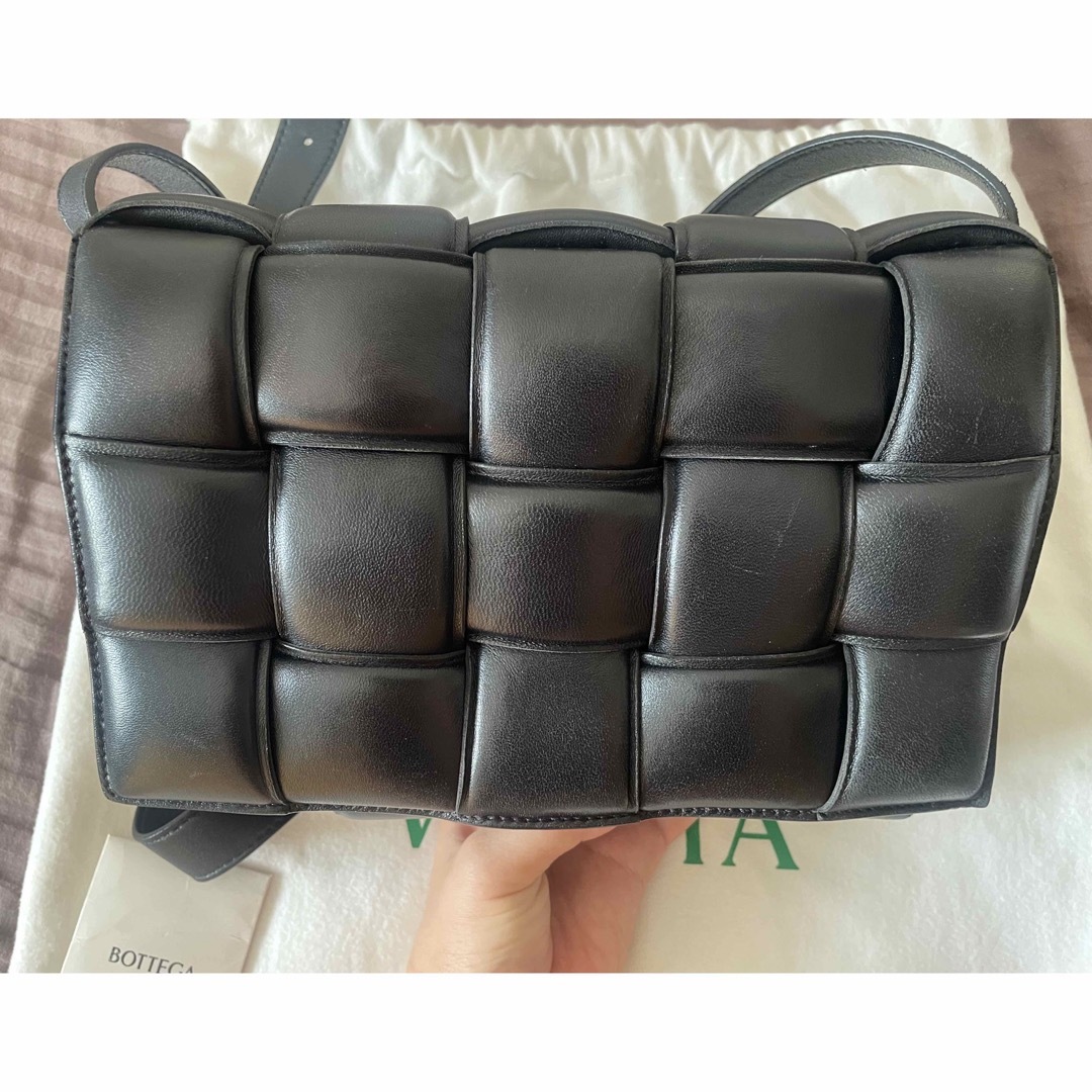 Bottega Veneta(ボッテガヴェネタ)のBOTTEGA VENETA  パデッドカセット レディースのバッグ(ショルダーバッグ)の商品写真
