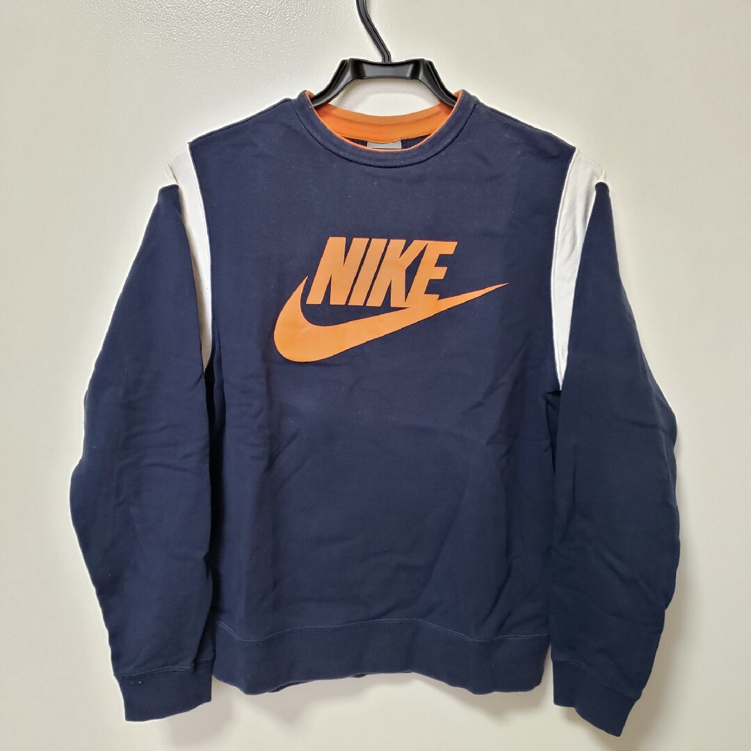 NIKE(ナイキ)のNIKE★ナイキ★トレーナー★サイズ M 150 キッズ/ベビー/マタニティのキッズ服男の子用(90cm~)(Tシャツ/カットソー)の商品写真