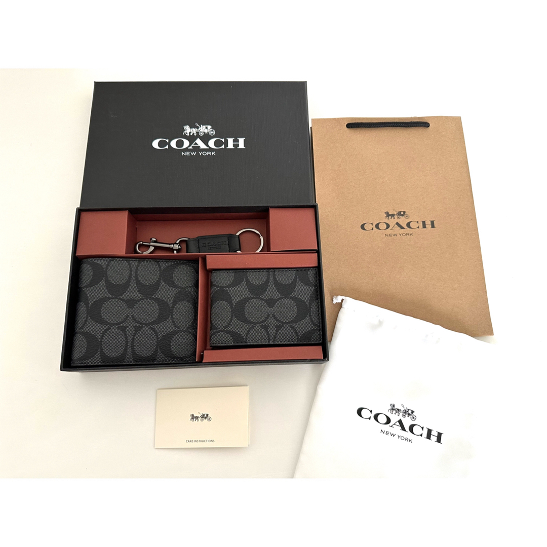 COACH・新品未使用・2つ折り札入れ・カードケース・キーホルダー3点セット