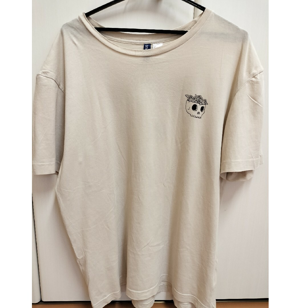 DIVIDCD H&M メンズ　Ｔシャツ　Lサイズ　モスブラウン　ベージュ メンズのトップス(Tシャツ/カットソー(半袖/袖なし))の商品写真