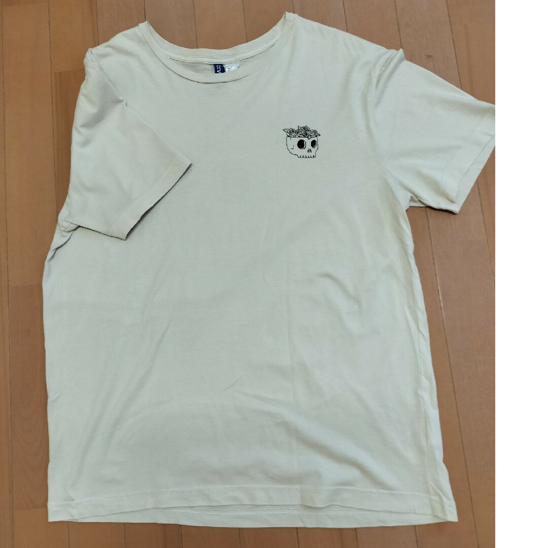DIVIDCD H&M メンズ　Ｔシャツ　Lサイズ　モスブラウン　ベージュ メンズのトップス(Tシャツ/カットソー(半袖/袖なし))の商品写真