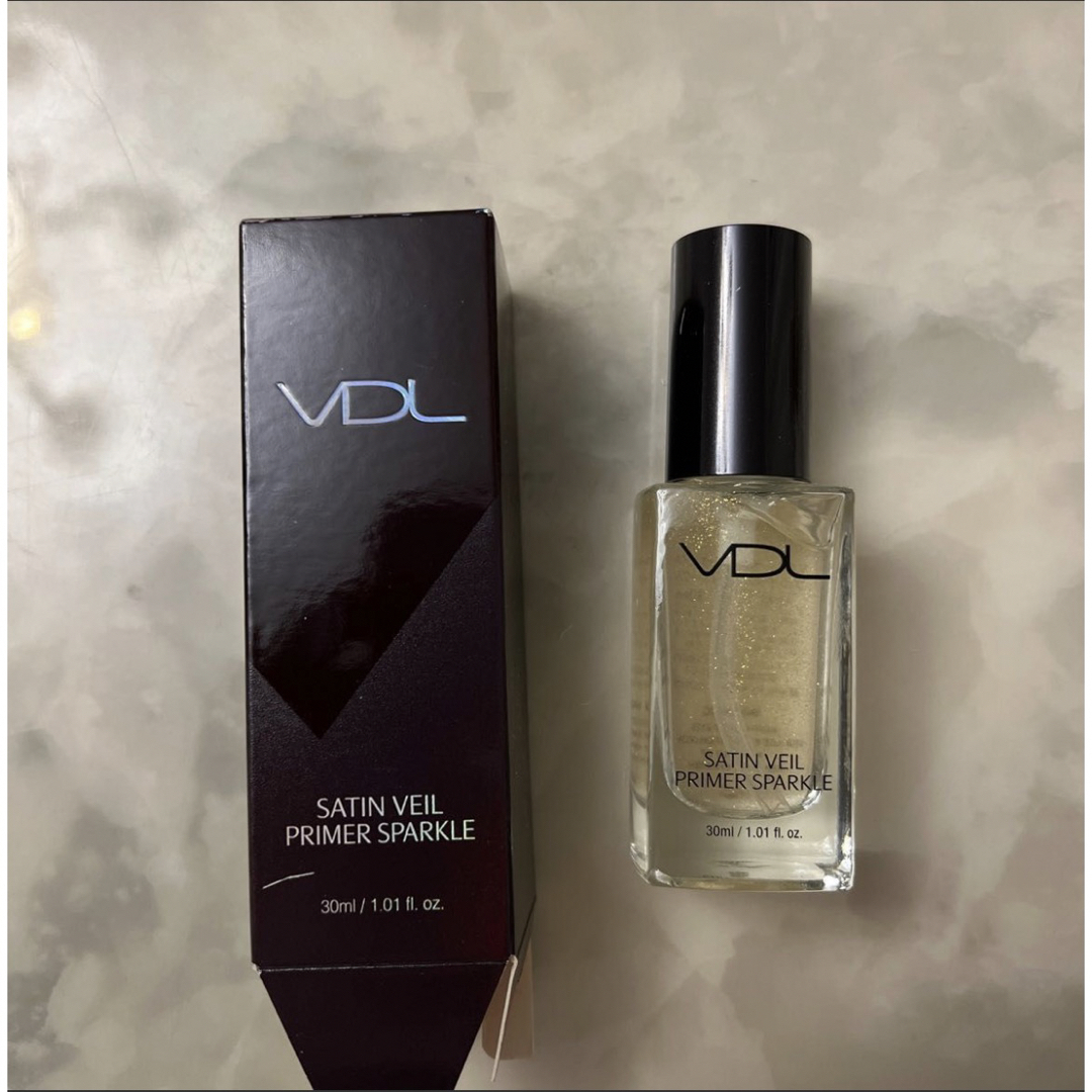 AVON(エイボン)のVDL サテン　ヴェイル　プライマー　スパークル　化粧下地　30ml コスメ/美容のベースメイク/化粧品(化粧下地)の商品写真