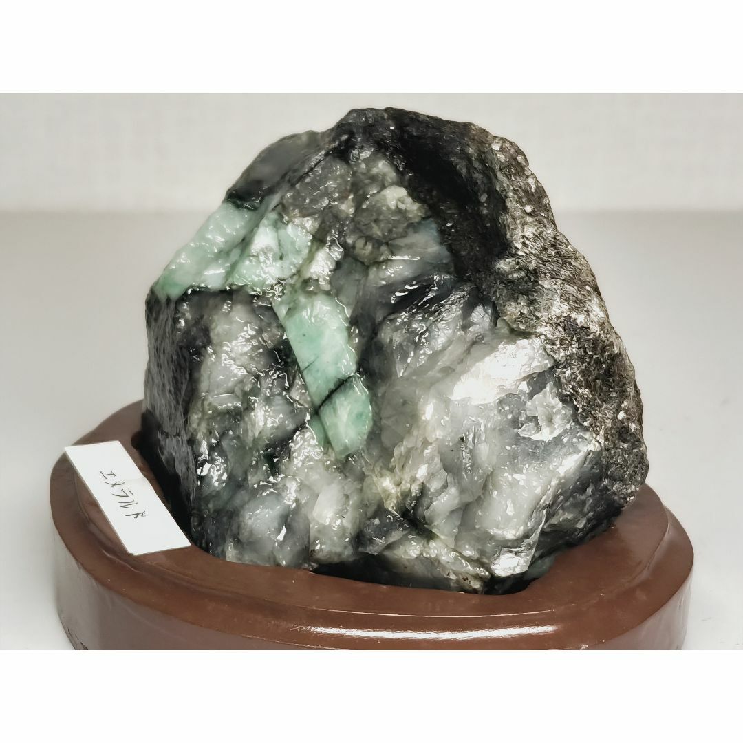 エメラルド 452g 緑柱石 鉱物 原石 自然石 鑑賞石 誕生石 水石 翡翠