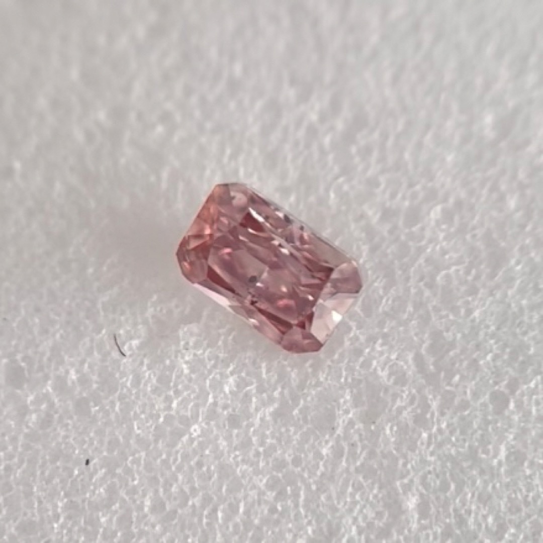 0.053ct SI-1 天然ピンクダイヤモンドFANCY DEEP PINK 2
