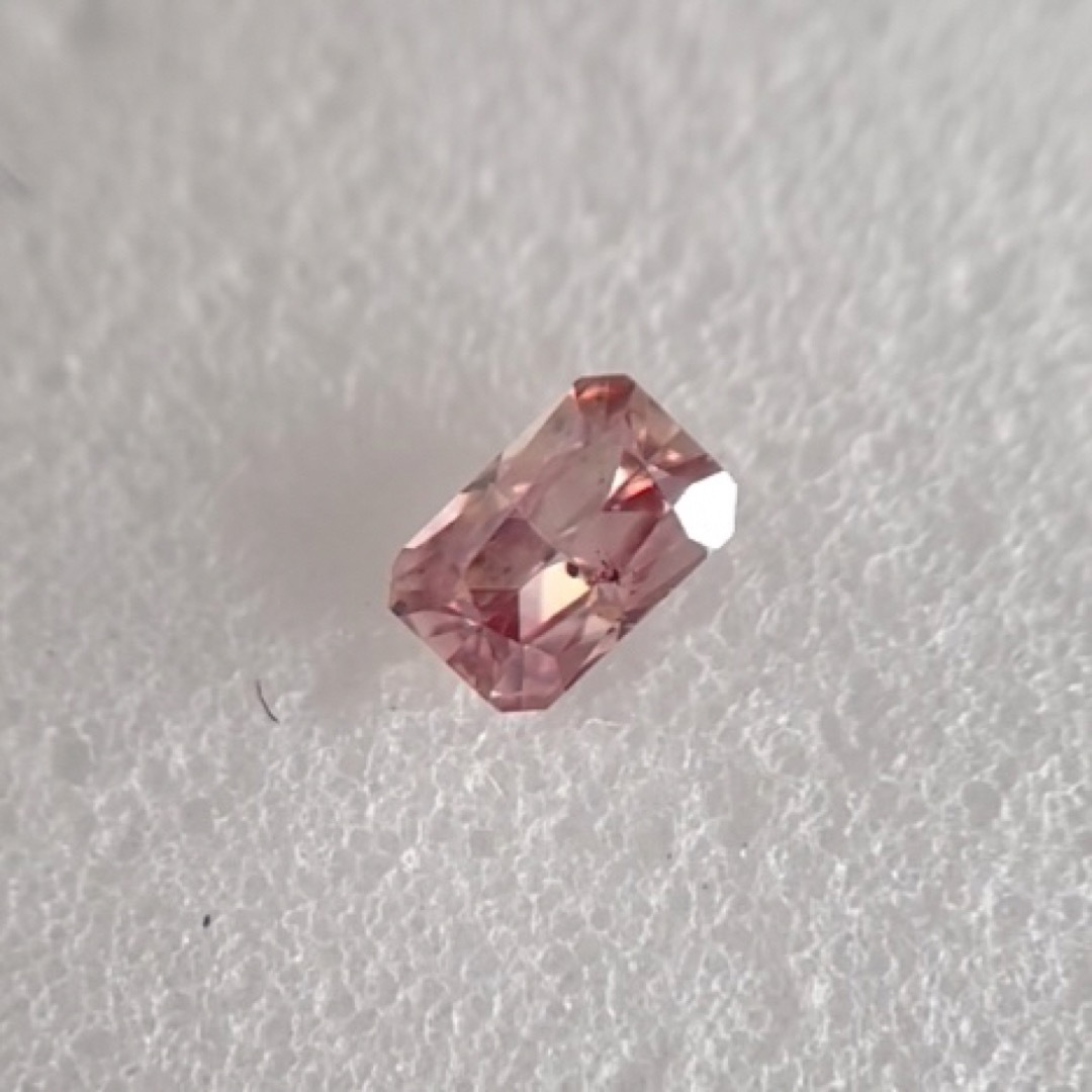 0.053ct SI-1 天然ピンクダイヤモンドFANCY DEEP PINK 1