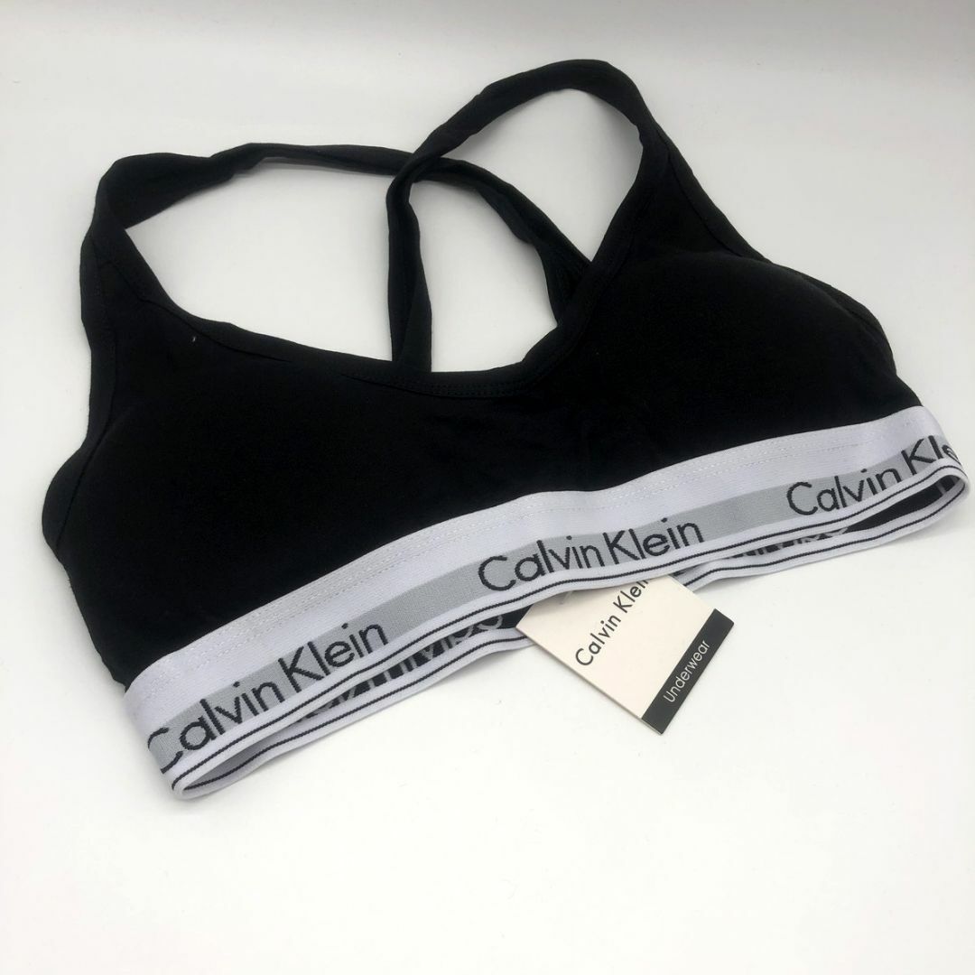 ck Calvin Klein(シーケーカルバンクライン)のカルバンクライン　レディース 上下セット　下着　クロスブラ　Mサイズ　黒 レディースの下着/アンダーウェア(ブラ&ショーツセット)の商品写真