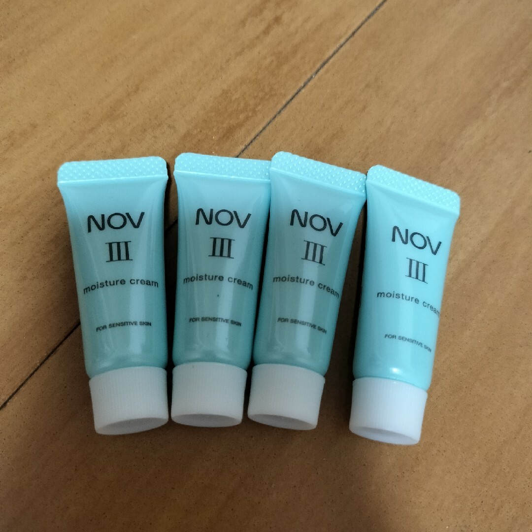 NOV(ノブ)のNOVⅢモイスチュアクリーム コスメ/美容のスキンケア/基礎化粧品(乳液/ミルク)の商品写真
