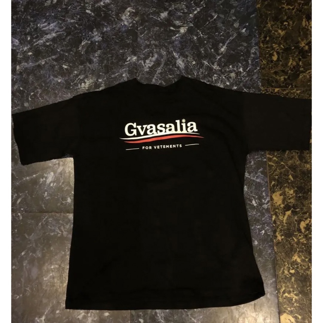 VETEMENTS - VETEMENTS ヴェトモン 半袖Tシャツ tee BLACK ブラックの