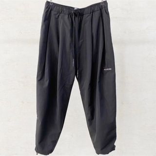 1LDK SELECT   白刺繍MALOUND TWOTUCK TAPERED NYLON PANTSの通販