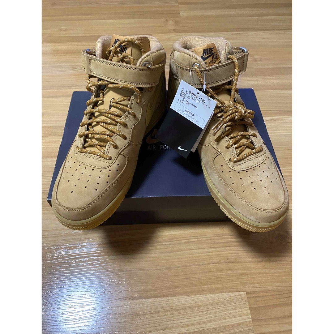 NIKE(ナイキ)の新品　未使用　エアフォース　フラックス　AIR FORCE 1 MID flax メンズの靴/シューズ(スニーカー)の商品写真