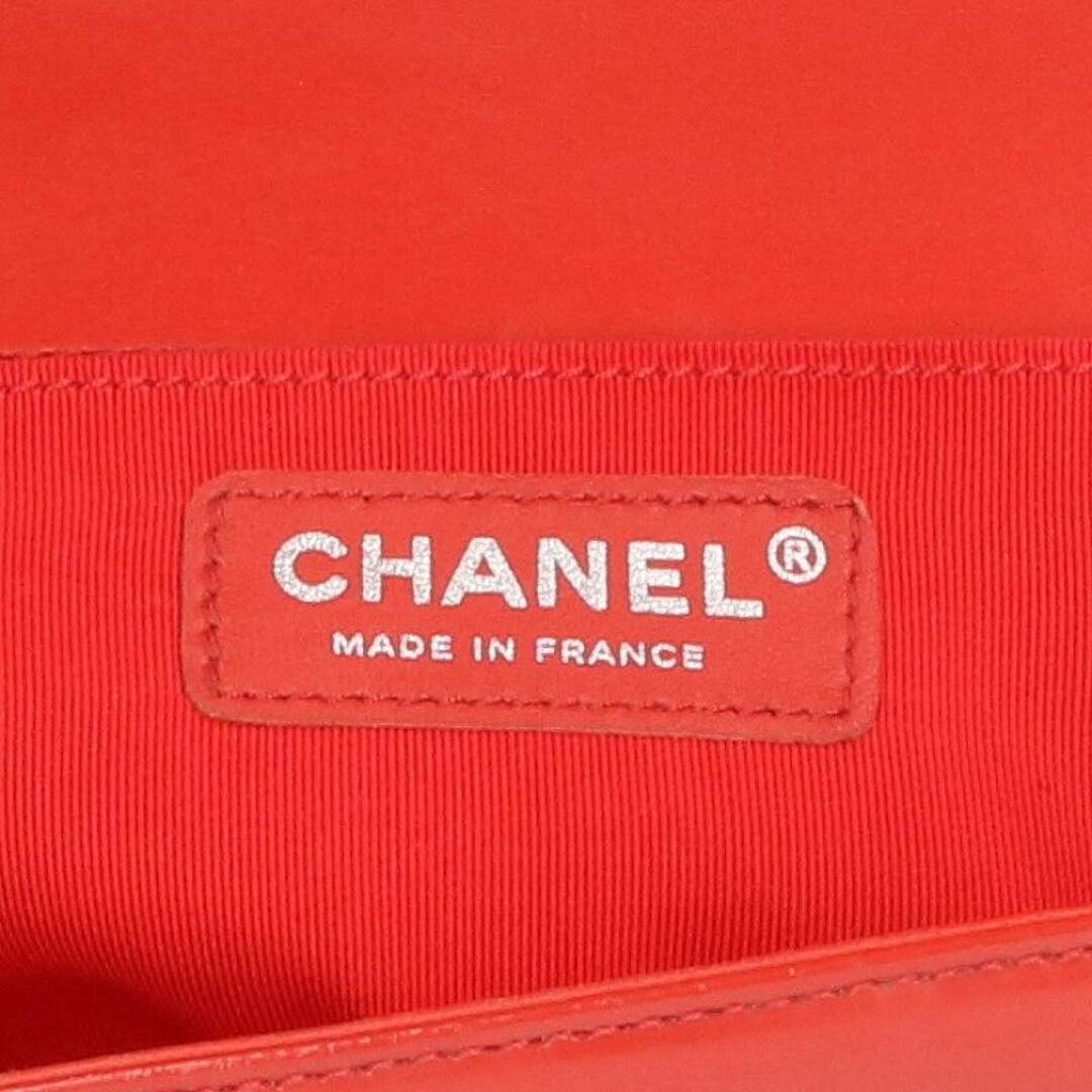 CHANEL(シャネル)のシャネル  ボーイシャネル ガラスレザーショルダーバッグ メンズ メンズのバッグ(ショルダーバッグ)の商品写真