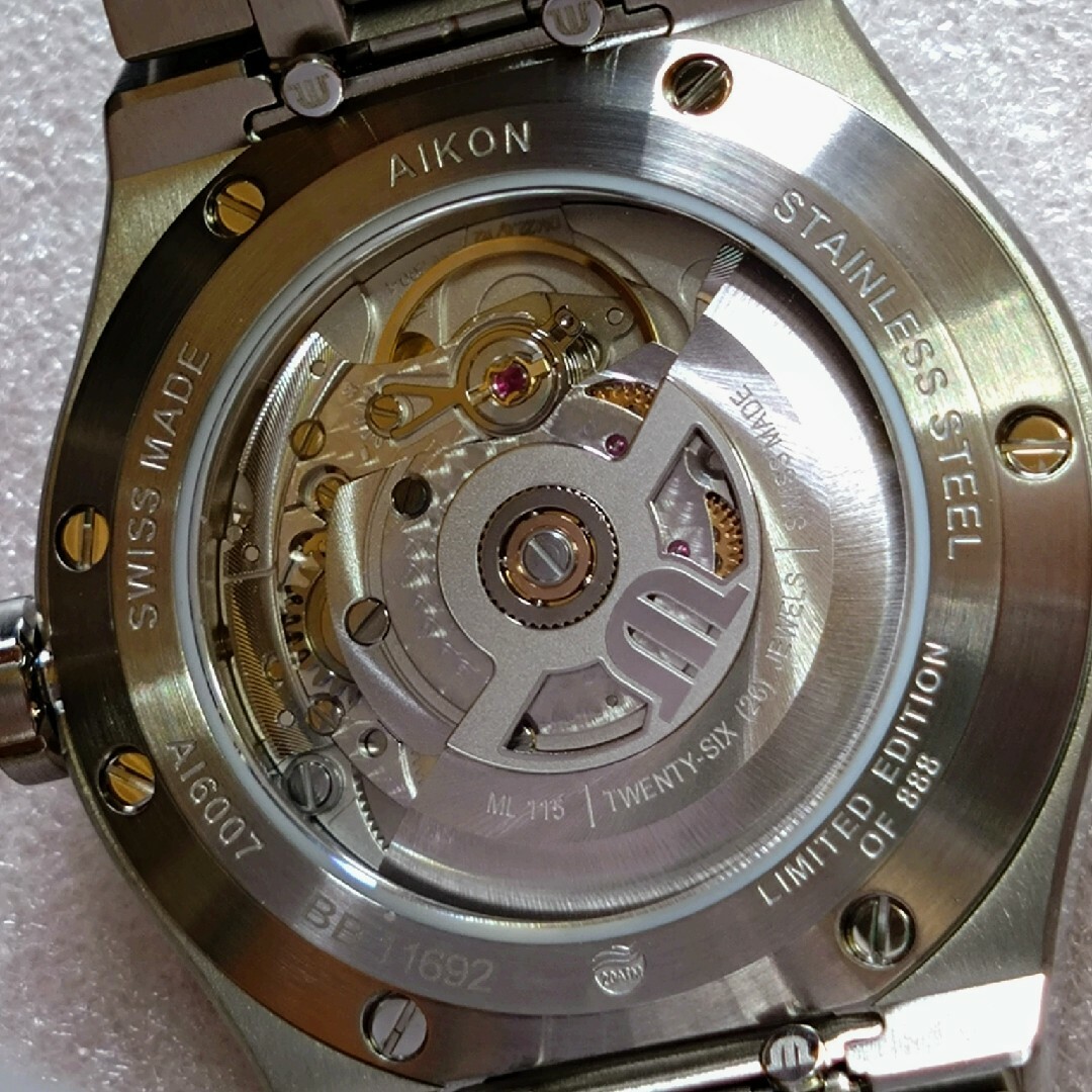 MAURICE LACROIX(モーリスラクロア)の888本限定モーリスラクロア アイコン 39ミリ ターコイズブルー 付属品完品 メンズの時計(腕時計(アナログ))の商品写真