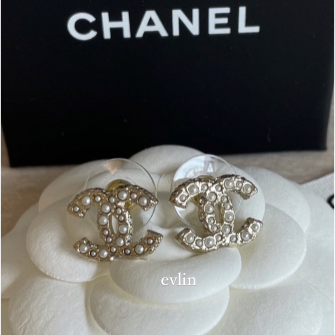 新品未使用　CHANEL ピアス