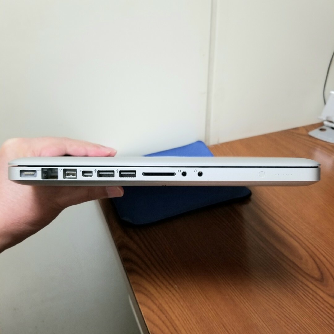 美品 Macbook Pro 15インチ 16G/SSD240GB office