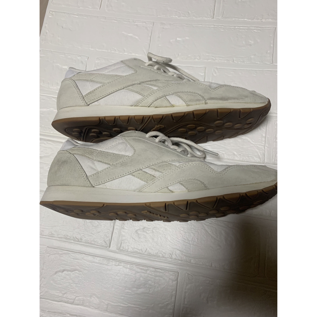 MAISON KITSUNE'(メゾンキツネ)のREEBOK CLASSIC × MAISON KITSUNE  スニーカー　白 メンズの靴/シューズ(スニーカー)の商品写真