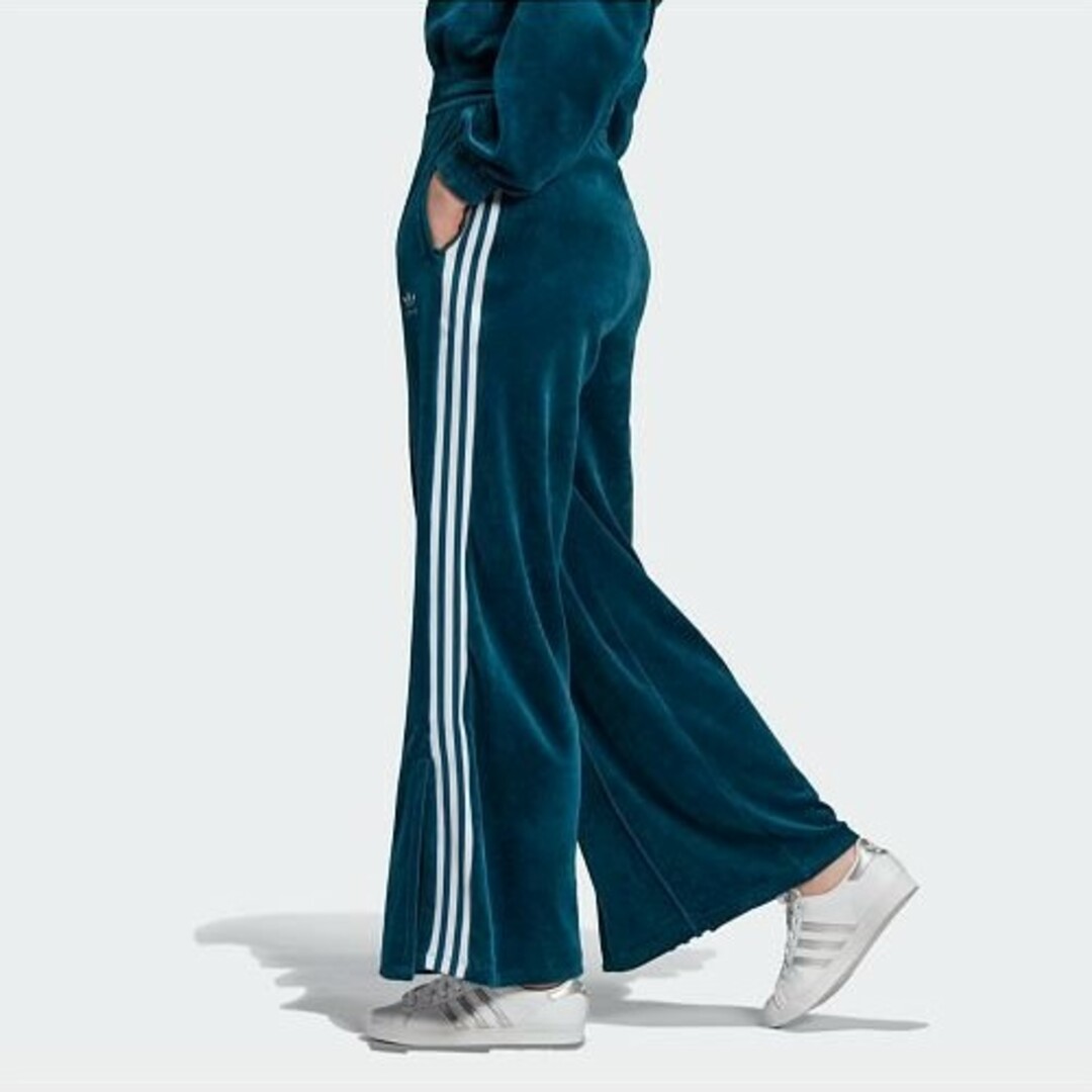 adidas(アディダス)の【ベルベット生地】adidas★ワイドレッグパンツ★トラックパンツ★ジャージ★M レディースのパンツ(カジュアルパンツ)の商品写真