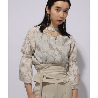 HARE 【LADIES】2WAYソデシシュウハイネックブラウス