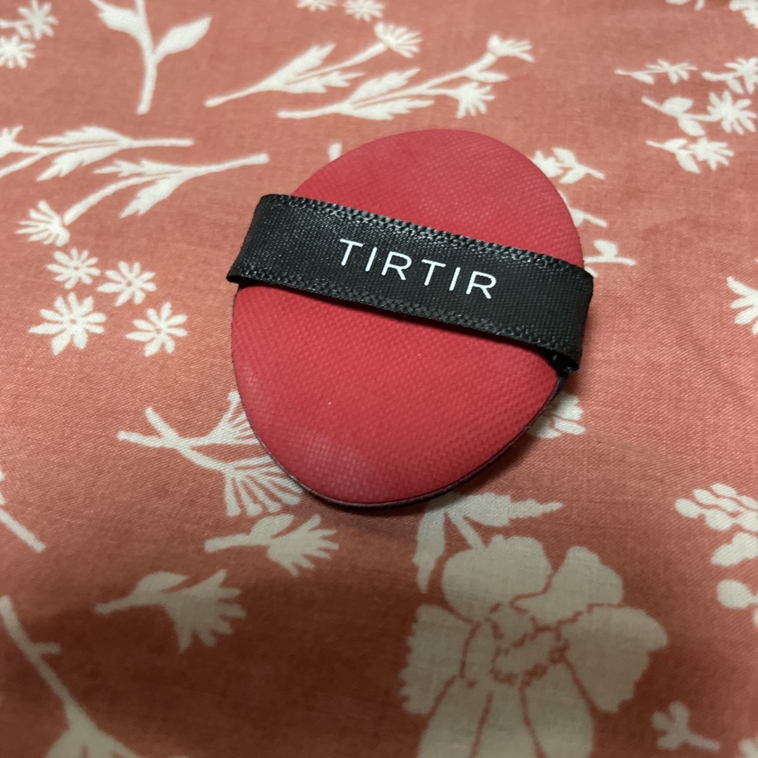 ＴＩＲＴＩＲ　RED コスメ/美容のベースメイク/化粧品(ファンデーション)の商品写真