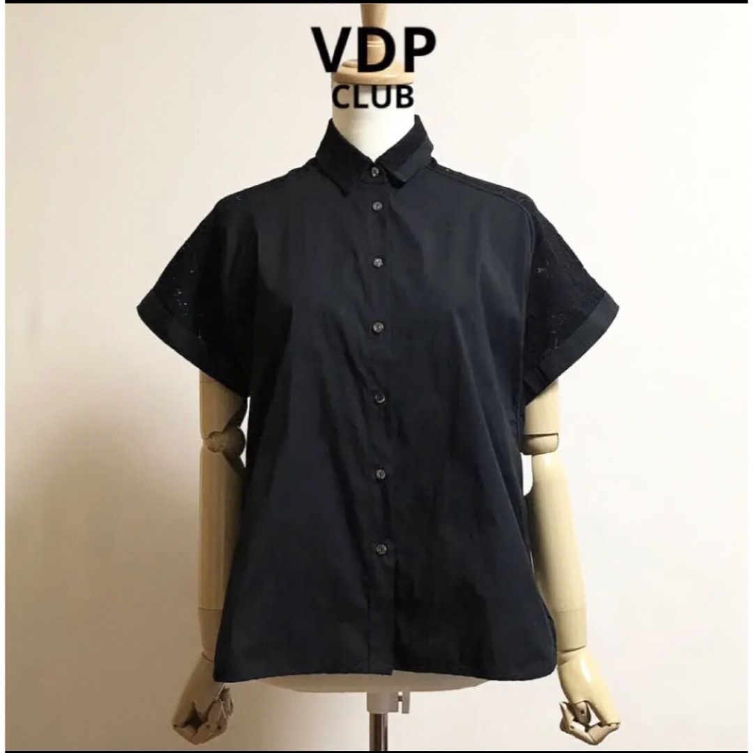 VDP CLUB レース切り替え ストレッチ シャツ レディースのトップス(シャツ/ブラウス(半袖/袖なし))の商品写真