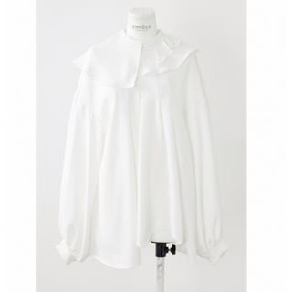 エンフォルド(ENFOLD)の新品タグ付き　enfold TWO WAY COLLAR BLOUSE(シャツ/ブラウス(長袖/七分))