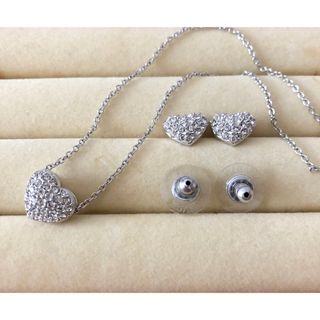 スワロフスキー(SWAROVSKI)のスワロフスキー　ネックレスとピアス　セット(ネックレス)