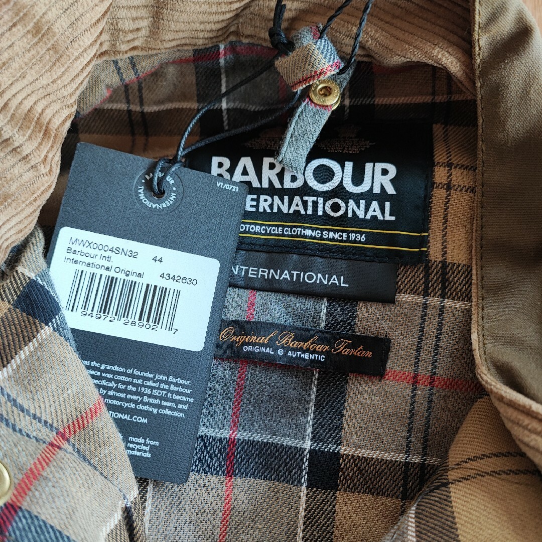 未使用タグ付き　Barbour international　northpass