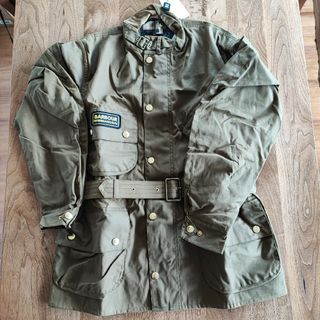 未使用タグ付き　Barbour international　northpass