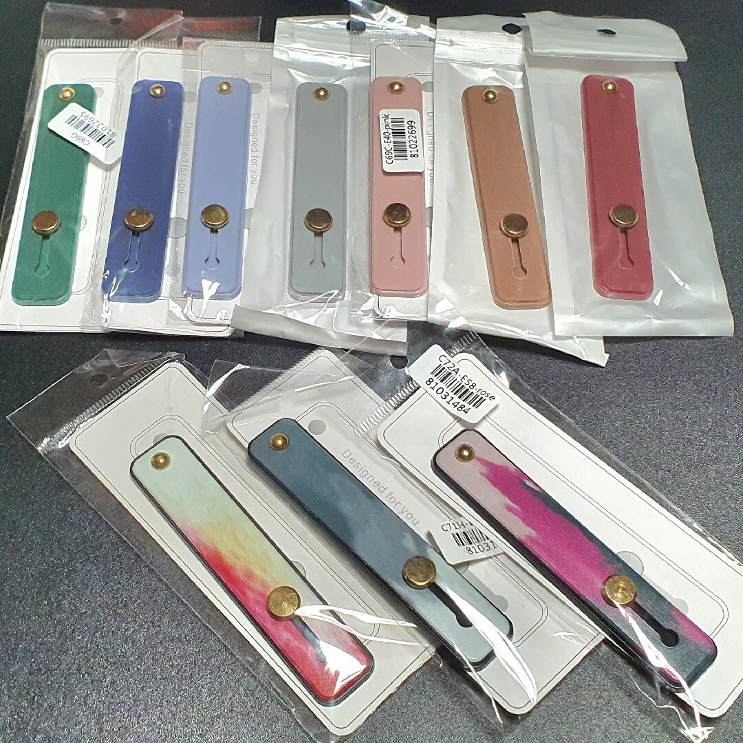 スマホバンド　スマホベルト　単色 スマホ/家電/カメラのスマホアクセサリー(その他)の商品写真