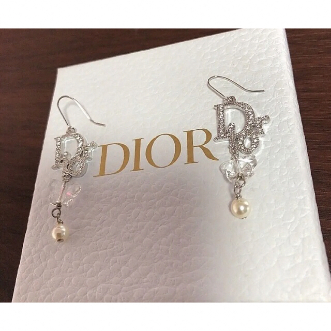 Dior リボン 人気 ピアス silver シンプル ストーン 可愛い