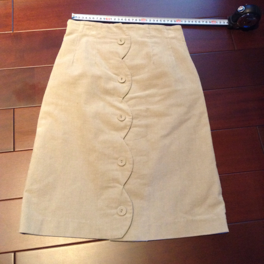 mon Lily(モンリリィ)のモンリリー コーデュロイスカート レディースのスカート(ひざ丈スカート)の商品写真