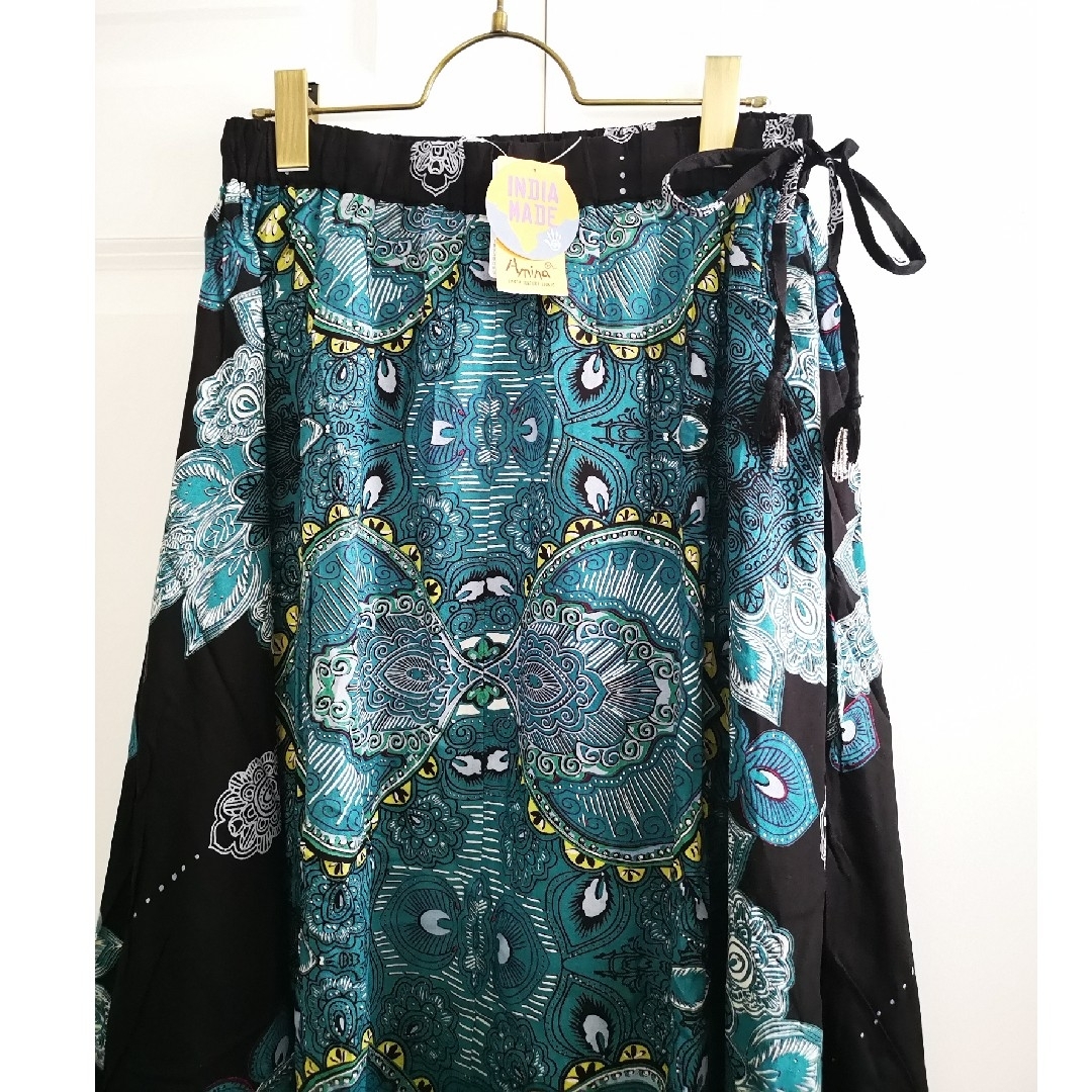 チャイハネ(チャイハネ)の新品タグ付きチャイハネエスニックロングスカートオリエンタルモロッカンラジャスタン レディースのスカート(ロングスカート)の商品写真