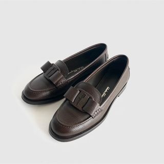 サルヴァトーレフェラガモ(Salvatore Ferragamo)の希少 フェラガモ VIVALDO ヴァラリボン ローファー 型押し モカシン 6(ローファー/革靴)