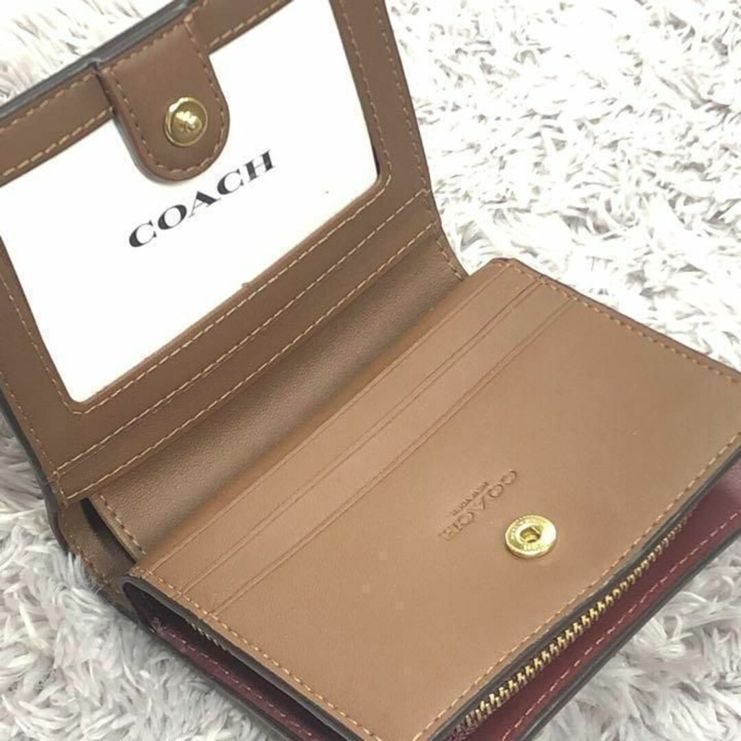 COACH(コーチ)の⭐COACH⭐コーチ⭐新品 折財布 花柄 茶ブラウン Cシグネチャー レディースのファッション小物(財布)の商品写真