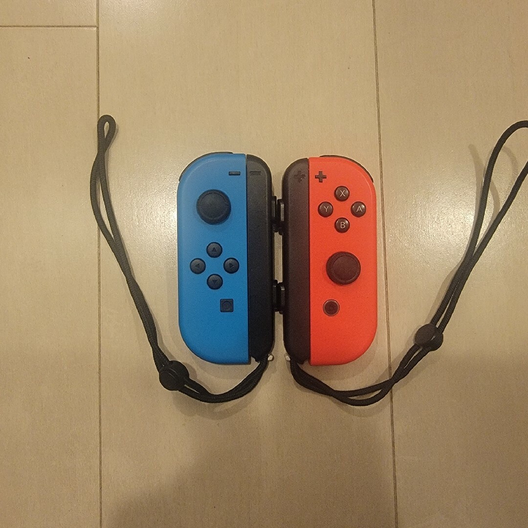 Nintendo Switch  ジョイコン ネオンブルーL ネオンレッドR