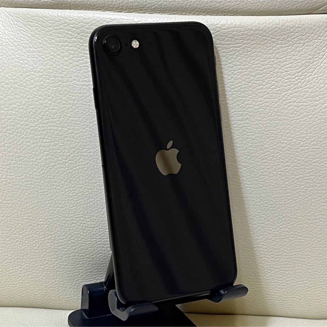 iPhoneSE2 64GB 黒 バッテリー最大容量100%【未使用】