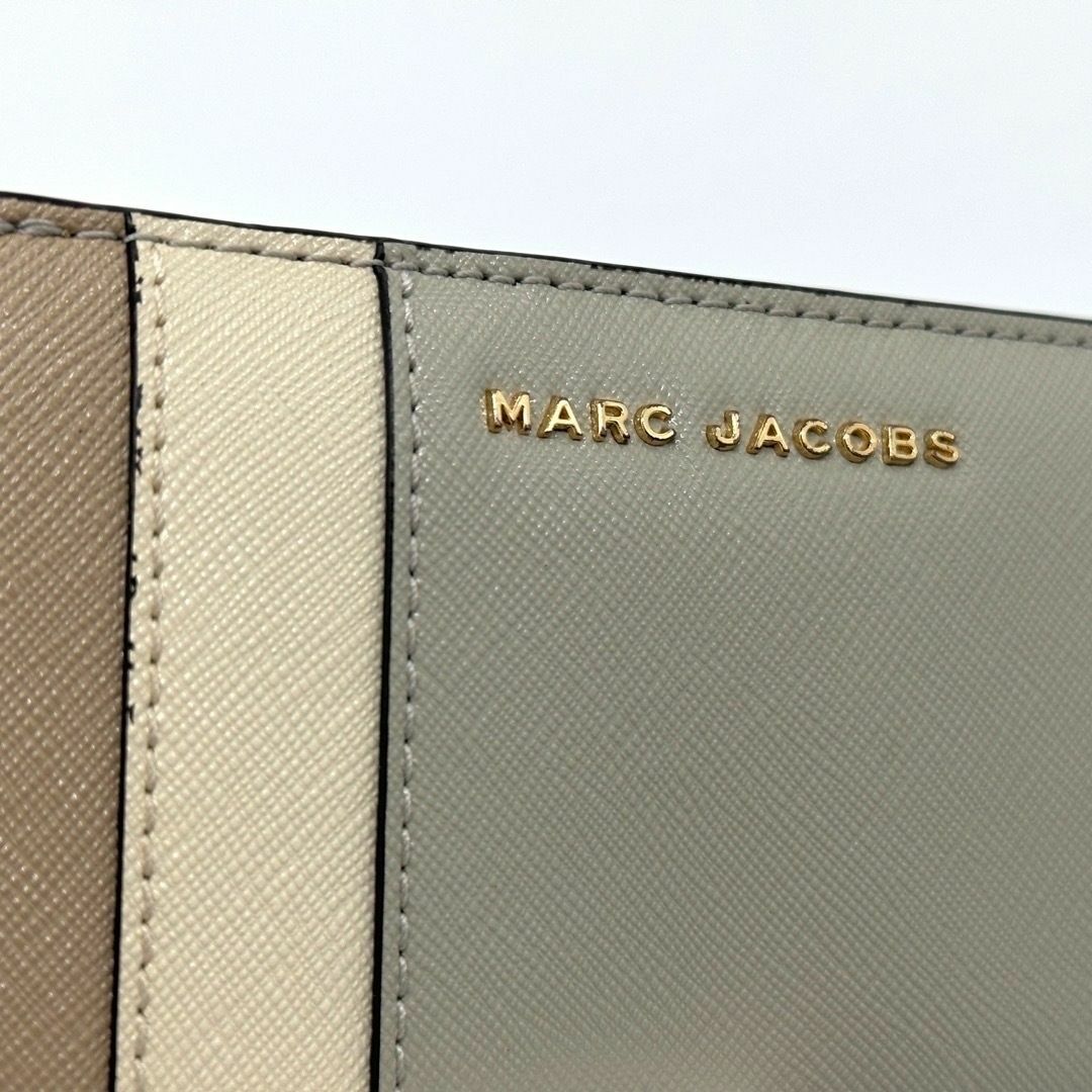 MARC JACOBS(マークジェイコブス)のMARC JACOBS マークジェイコブス レザー 二つ折り 財布 レディース レディースのファッション小物(財布)の商品写真