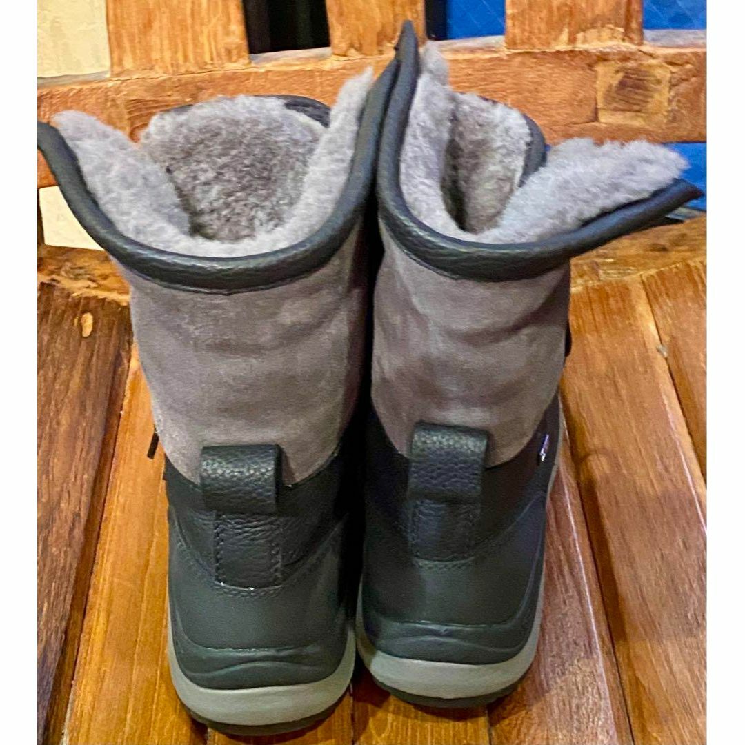 UGG(アグ)のハイクラス✨激暖✨超美品✨23⇒22靴下✨UGG✨アディロンダックⅢ ブーツ レディースの靴/シューズ(ブーツ)の商品写真