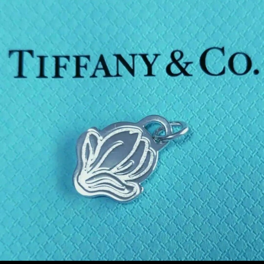 Tiffany & Co.(ティファニー)の美品✽未使用✽ティファニー✽マグノリアネックレストップと証明カード２枚付き レディースのアクセサリー(ネックレス)の商品写真