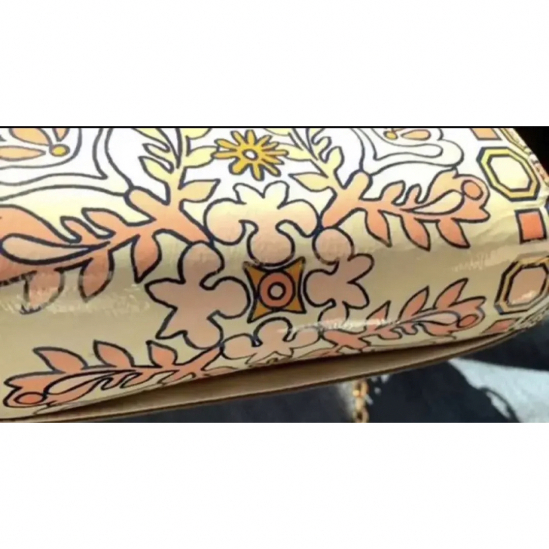Tory Burch(トリーバーチ)のトリーバーチ　チェーンウォレット　ショルダーバッグ　柄　模様 レディースのバッグ(ショルダーバッグ)の商品写真