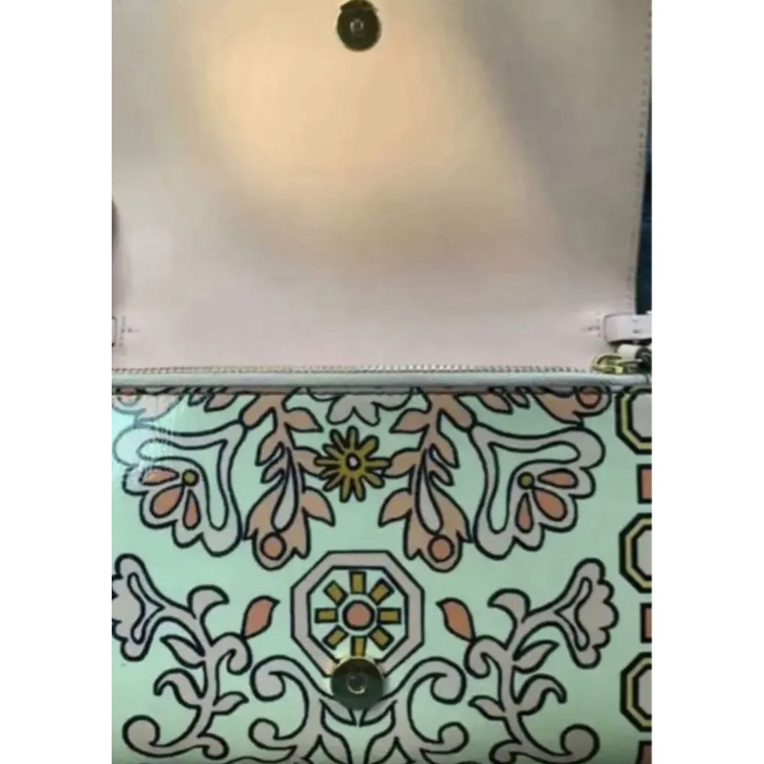 Tory Burch(トリーバーチ)のトリーバーチ　チェーンウォレット　ショルダーバッグ　柄　模様 レディースのバッグ(ショルダーバッグ)の商品写真