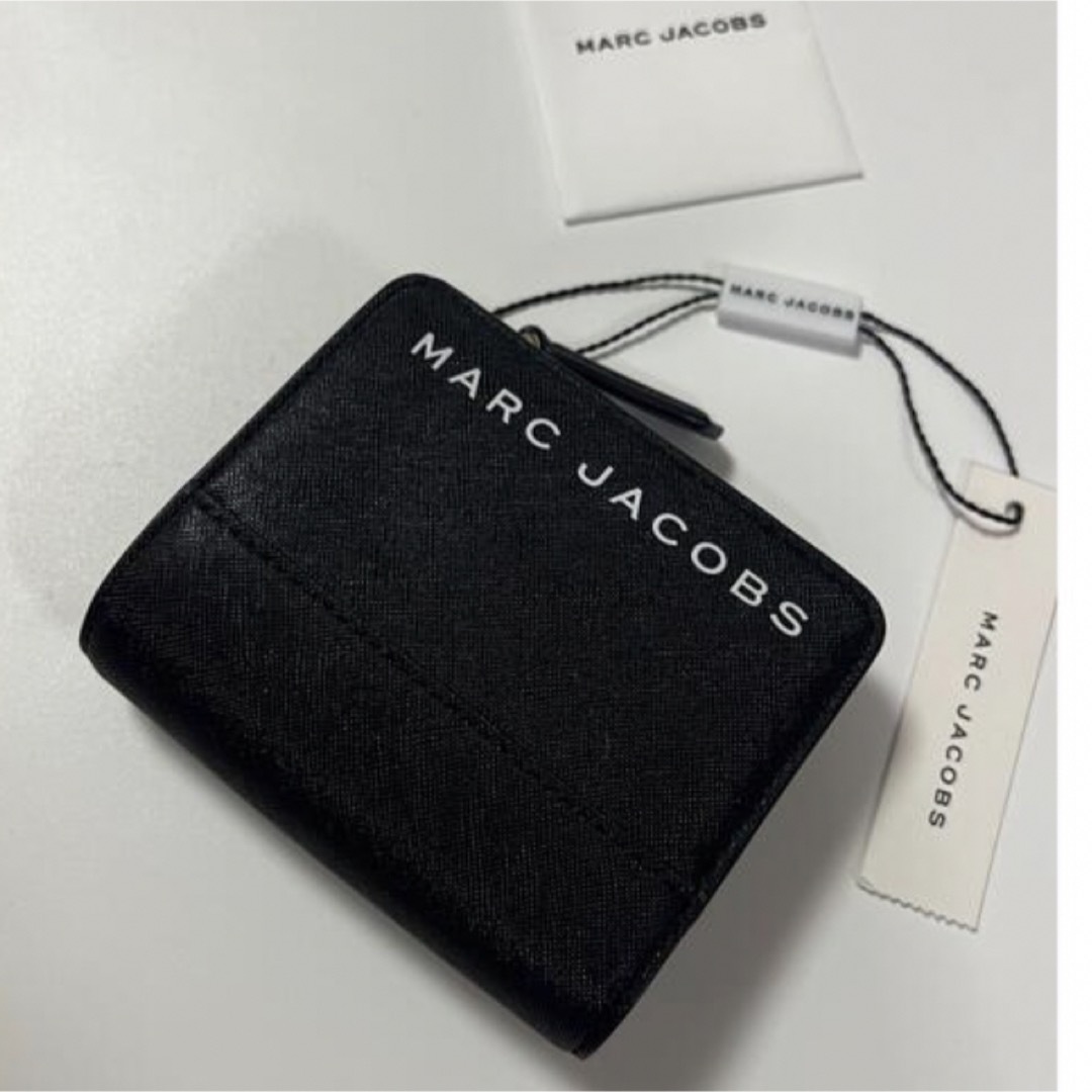 MARC JACOBS(マークジェイコブス)の未使用タグ付き　マークジェイコブス　ミニ　ウォレット　ブラック　値下げ レディースのファッション小物(財布)の商品写真