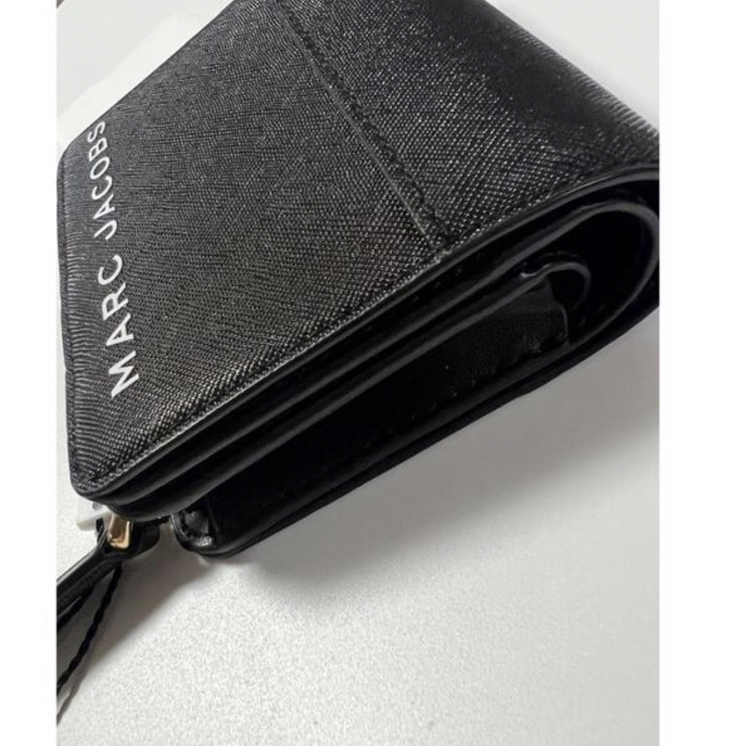 未使用 マークバイマークジェイコブス ミニ財布 未使用 マークバイマークジェイコブス ミニ財布