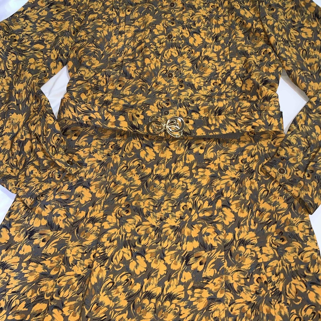 《レトロ古着》花柄 長袖ワンピース ベルト付き 大きいサイズ レディースのワンピース(ロングワンピース/マキシワンピース)の商品写真