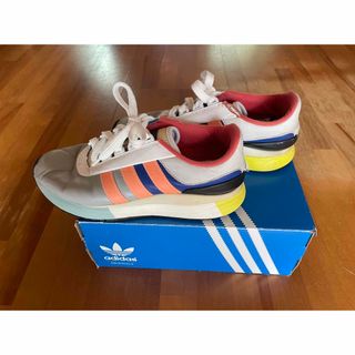 アディダス(adidas)のadidas スニーカー(スニーカー)