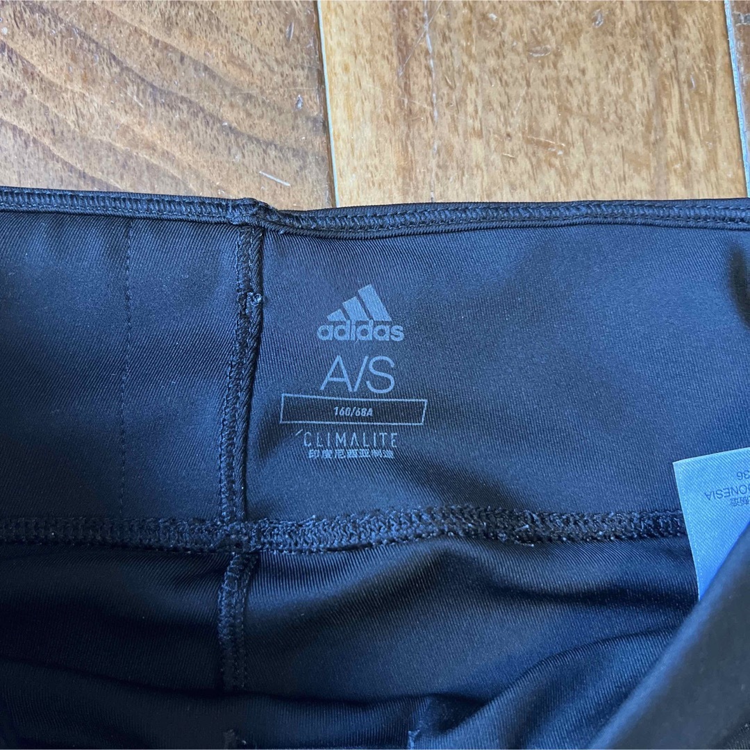 adidas(アディダス)のadidas アディダスレギンス レディースのレッグウェア(レギンス/スパッツ)の商品写真