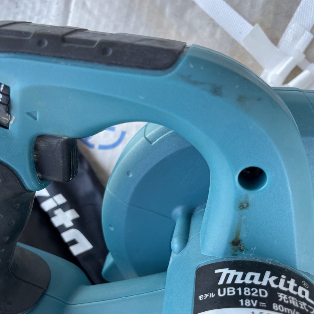 Makita(マキタ)のマキタ 充電式 ブロワ UB182D 18V スポーツ/アウトドアの自転車(工具/メンテナンス)の商品写真